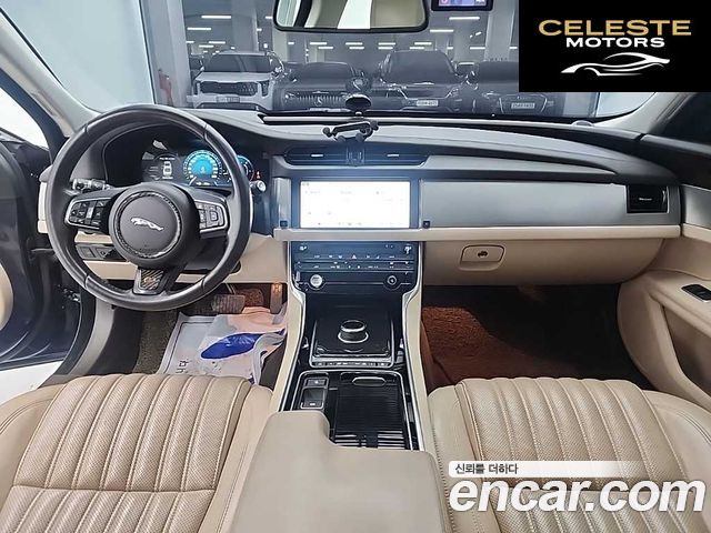 JAGUAR XF (X260) 20d AWD 2017 — photo 22 sur 25
