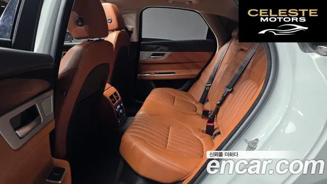 JAGUAR XF (X260) 20d 2018 — photo 16 sur 36