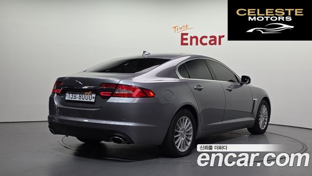 JAGUAR New XF 2.0 Luxury 2013 — photo 2 sur 20