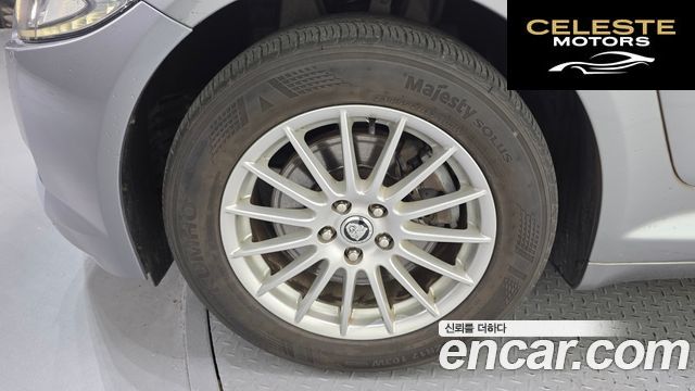 JAGUAR New XF 2.0 Luxury 2013 — photo 5 sur 20