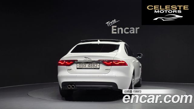 JAGUAR XF (X260) 20d 2018 — photo 4 sur 36