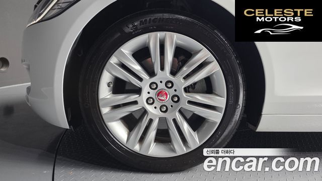 JAGUAR XF (X260) 20d 2018 — photo 5 sur 36