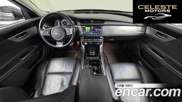 JAGUAR XF (X260) 25t AWD 2018 — photo 7 sur 20