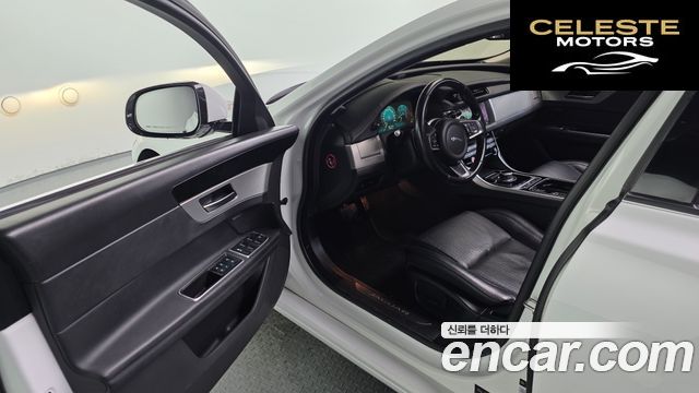 JAGUAR XF (X260) 20d 2018 — photo 10 sur 20