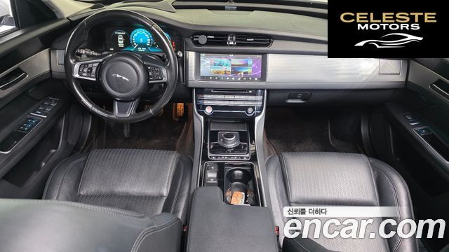 JAGUAR XF (X260) 20d 2018 — photo 7 sur 20