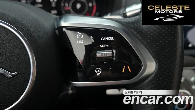 JAGUAR XE D180 R-Dynamic S 2020 — photo 29 sur 38