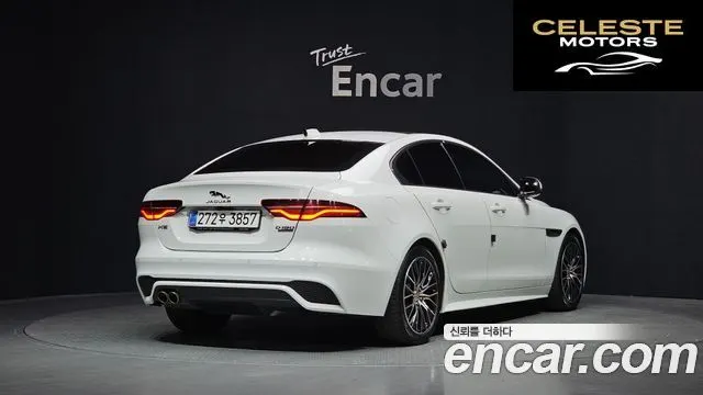 JAGUAR XE D180 R-Dynamic S 2020 — photo 2 sur 32