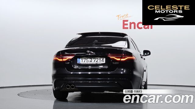 JAGUAR XE D180 R-Dynamic S 2020 — photo 5 sur 38