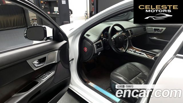 JAGUAR New XF 2.0 Luxury 2015 — photo 10 sur 20