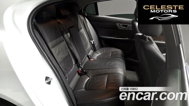 JAGUAR New XF 2.0 Luxury 2015 — photo 12 sur 20