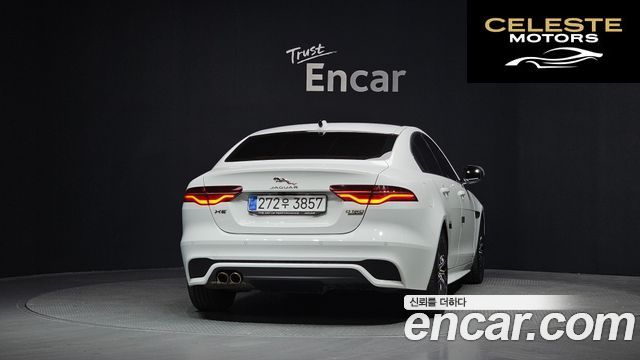 JAGUAR XE D180 R-Dynamic S 2020 — photo 4 sur 32