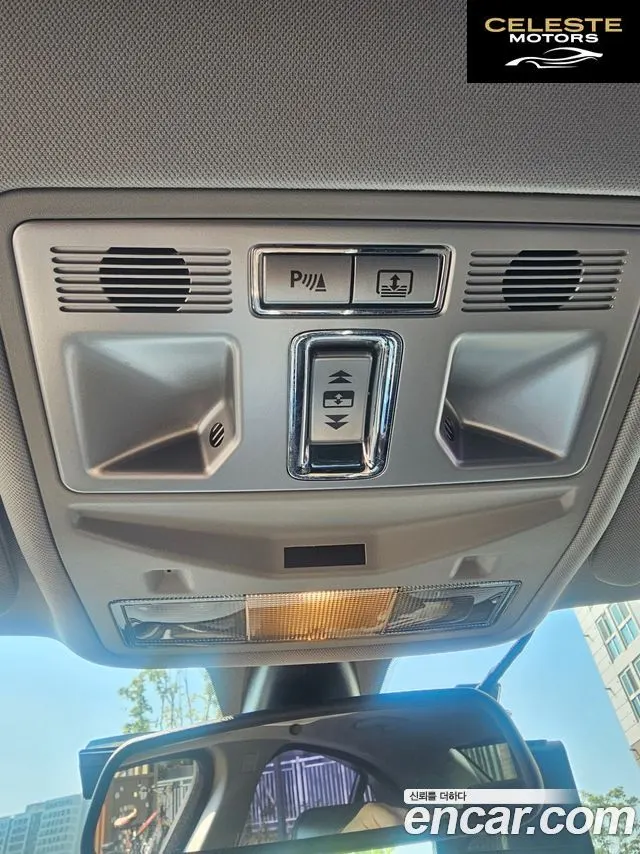 JAGUAR New XF 5.0 Premium 2012 — photo 11 sur 18