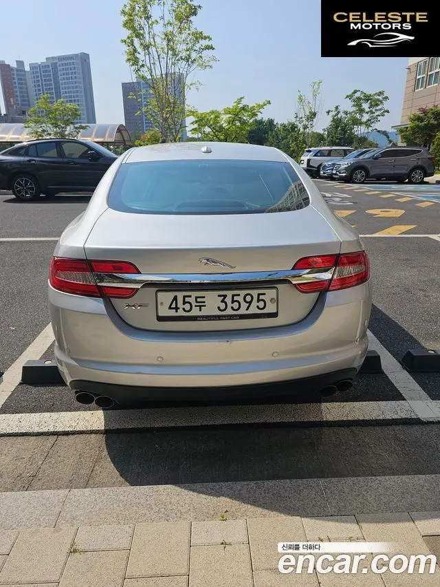 JAGUAR New XF 5.0 Premium 2012 — photo 4 sur 18