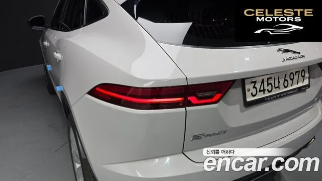 JAGUAR E-PACE P250 S 2018 — photo 9 sur 40