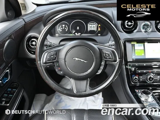JAGUAR All New XJ 3.0D Premium Luxury LWB 2016 — photo 13 sur 26
