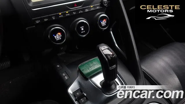 JAGUAR E-PACE P250 S 2018 — photo 12 sur 40