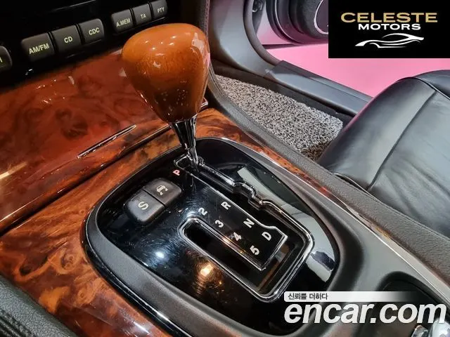 JAGUAR New XJ 2.7D SWB 2008 — photo 9 sur 26