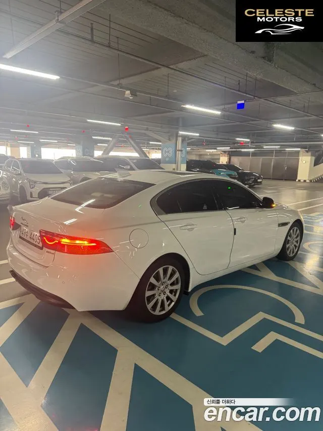 JAGUAR XE 20d 2017 — photo 5 sur 12