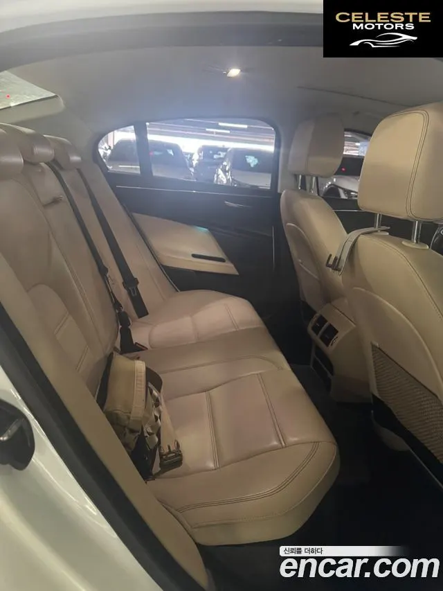 JAGUAR XE 20d 2017 — photo 8 sur 12