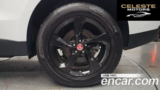 JAGUAR F-PACE 20d 2019 — photo 6 sur 34