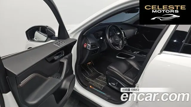 JAGUAR F-PACE 20d 2019 — photo 12 sur 34