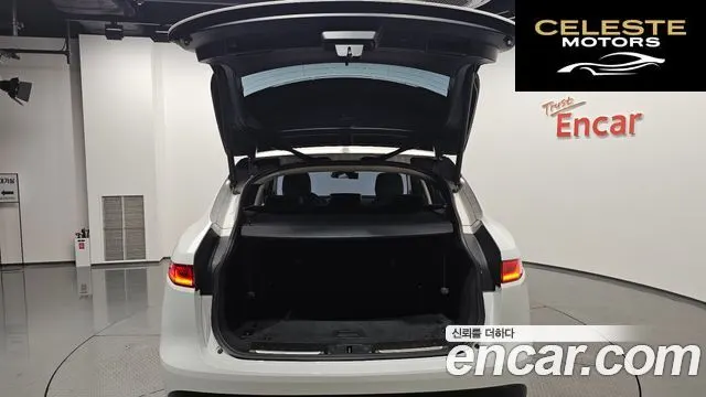 JAGUAR F-PACE 20d 2019 — photo 32 sur 34