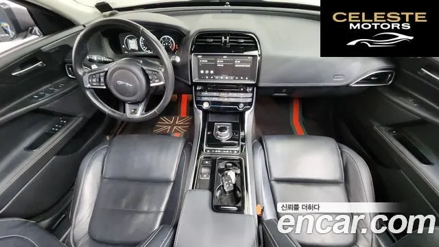 JAGUAR XE 20d RSport 2018 — photo 10 sur 34