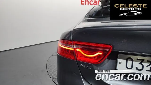 JAGUAR XE 20d RSport 2018 — photo 9 sur 34