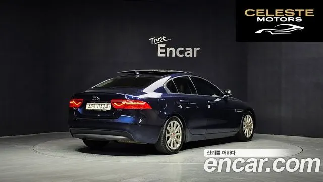 JAGUAR XE 20t 2017 — photo 2 sur 31
