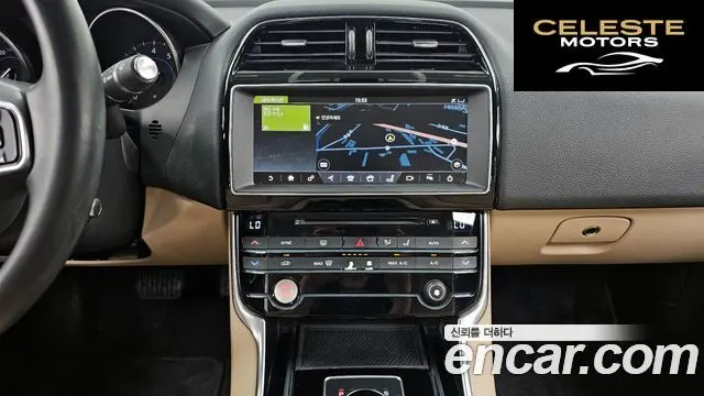 JAGUAR XE 20t 2017 — photo 21 sur 31