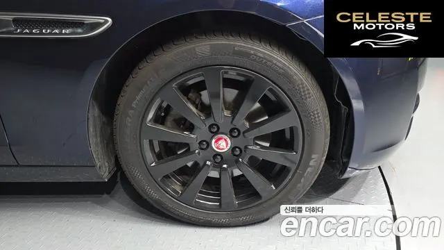 JAGUAR XE 20d 2017 — photo 5 sur 20