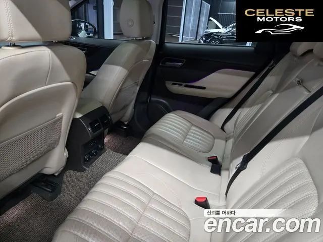 JAGUAR F-PACE 20d 2018 — photo 13 sur 24