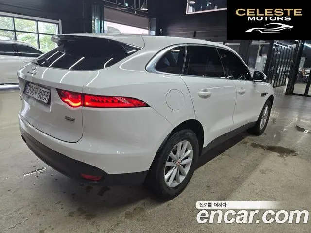 JAGUAR F-PACE 20d 2018 — photo 8 sur 24