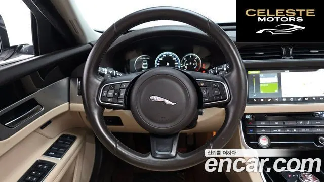 JAGUAR XF (X260) 20d AWD 2017 — photo 13 sur 26