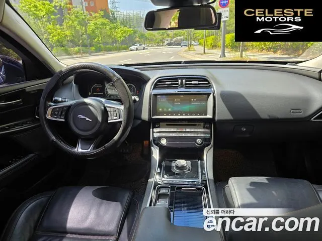 JAGUAR XE 20d 2018 — photo 10 sur 20