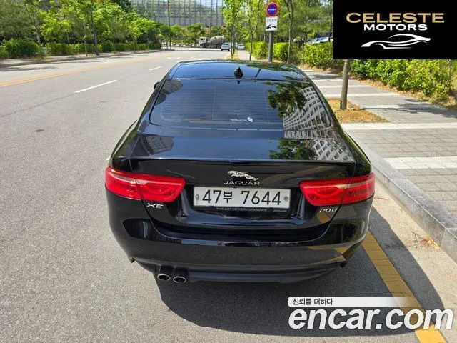 JAGUAR XE 20d 2018 — photo 9 sur 20