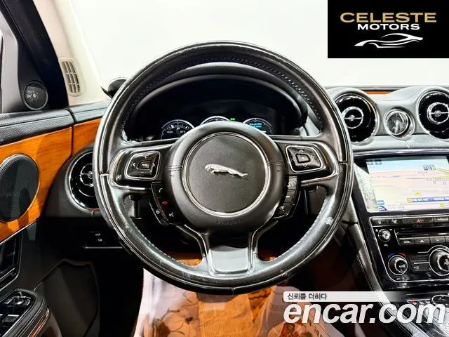 JAGUAR All New XJ 2.0 Luxury LWB 2013 — photo 6 sur 26