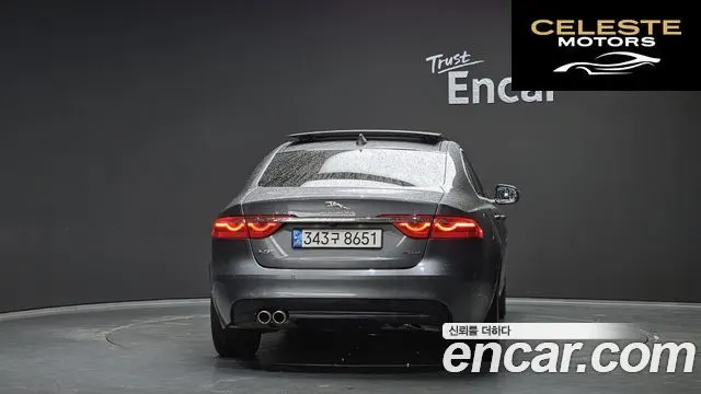 JAGUAR XF (X260) 20d 2018 — photo 4 sur 20