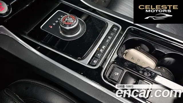 JAGUAR XF (X260) 20d 2018 — photo 9 sur 20