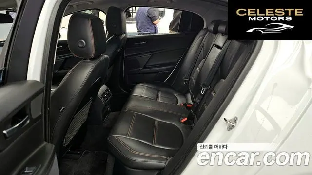 JAGUAR XE 20d 2018 — photo 16 sur 30