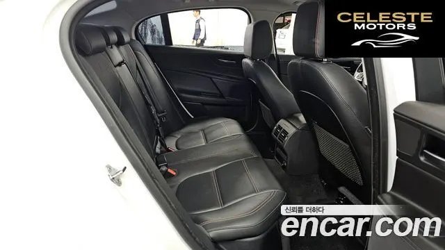 JAGUAR XE 20d 2018 — photo 18 sur 30