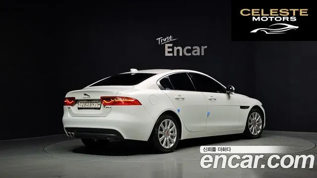 JAGUAR XE 20d 2018 — photo 2 sur 30