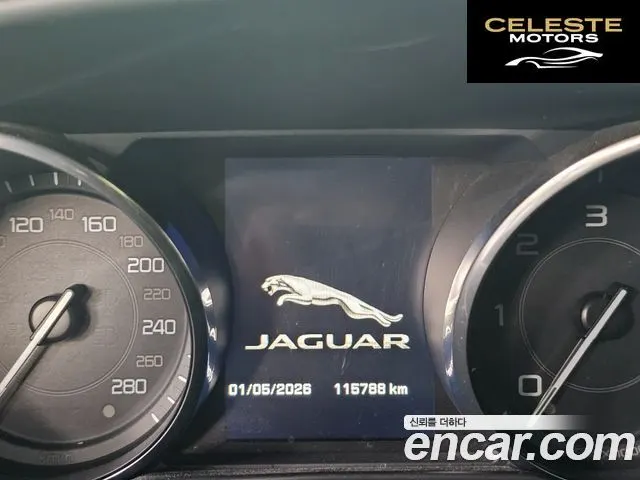 JAGUAR XE 20d RSport 2016 — photo 14 sur 14