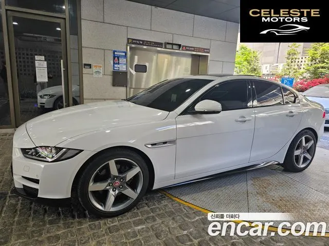 JAGUAR XE 20d RSport 2016 — photo 2 sur 14