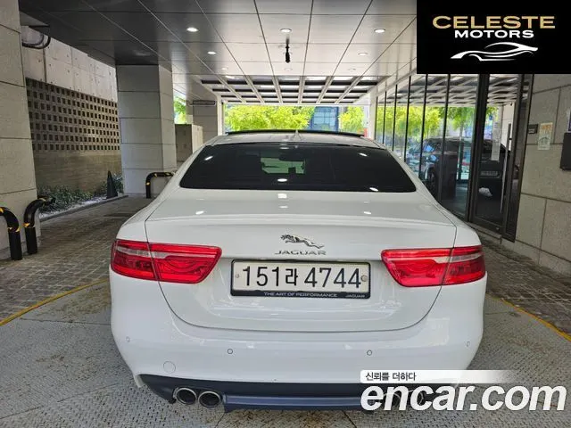 JAGUAR XE 20d RSport 2016 — photo 3 sur 14