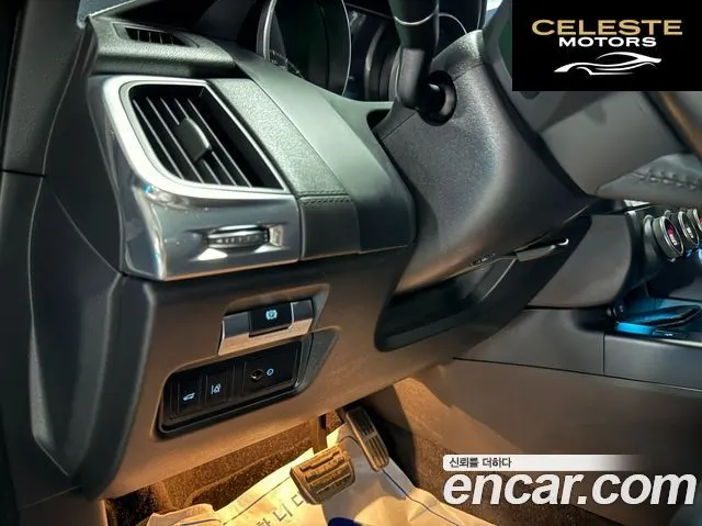 JAGUAR E-PACE P250 S 2018 — photo 12 sur 26