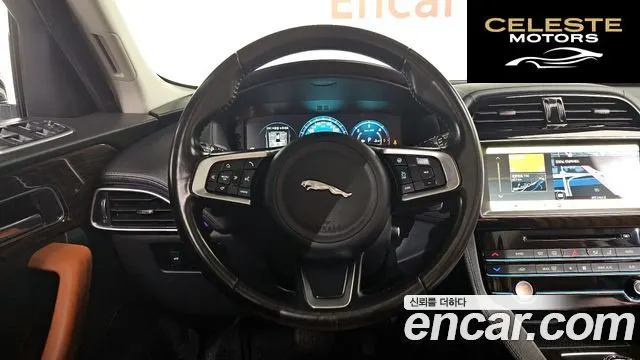 JAGUAR F-PACE 20d 2018 — photo 12 sur 20