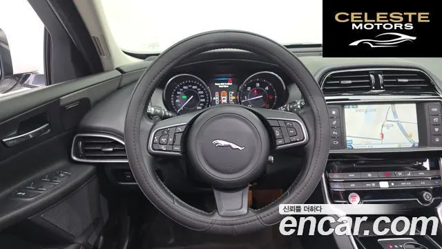 JAGUAR XE 20d 2016 — photo 15 sur 26