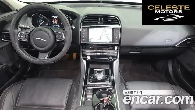 JAGUAR XE 20d 2016 — photo 7 sur 26