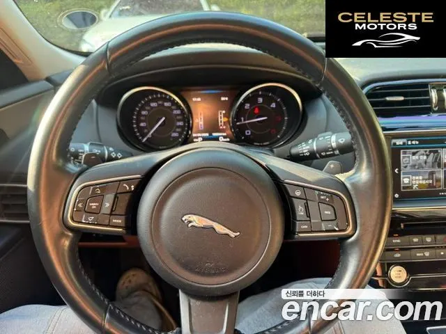 JAGUAR XE 20d 2016 — photo 6 sur 16